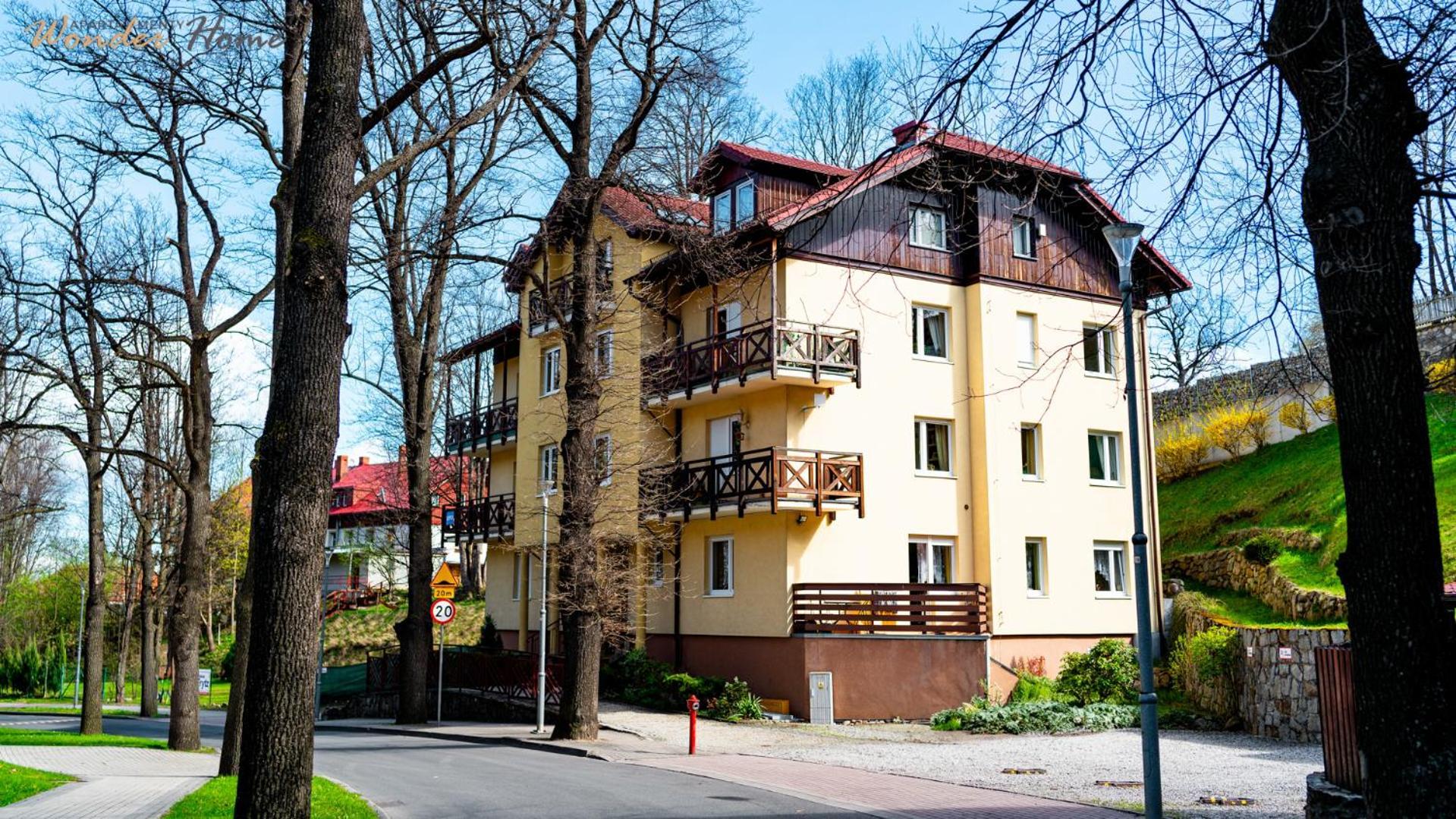 Wonder Home - Apartament Blisko Centrum Karpacza, W Cichej I Zielonej Okolicy Luaran gambar